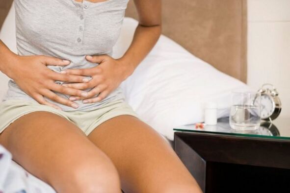 dor abdominal devido a vermes